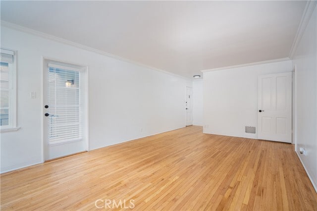 Photo - 265 N Swall Dr