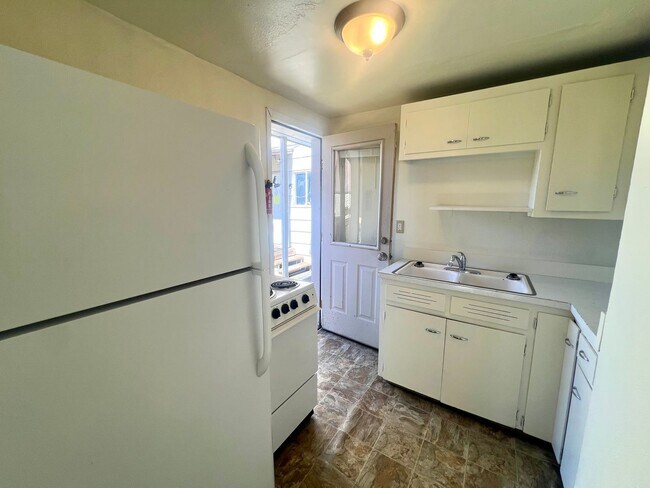 736 S 2nd St Unidad 4