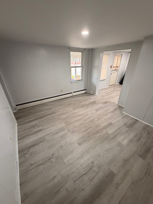 Photo - 118 W Washington St