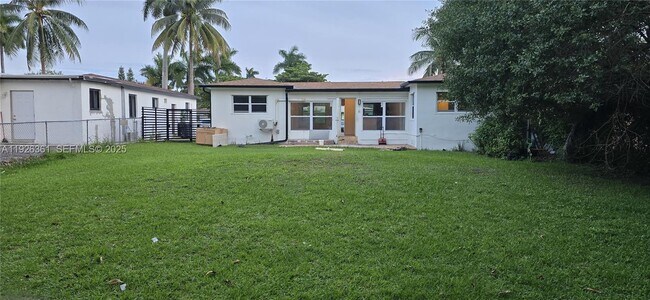 Photo - 1451 NE 118th St