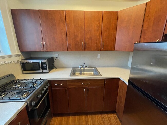 Photo - 1611 Michigan Ave Unit 15