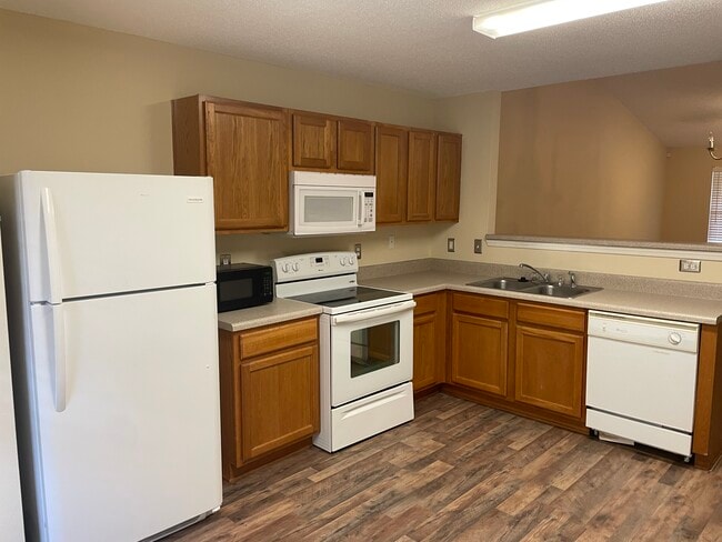 Photo - 400 Eisenhower Dr