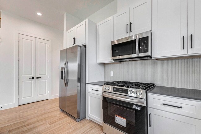 Photo - 112 Luetta St