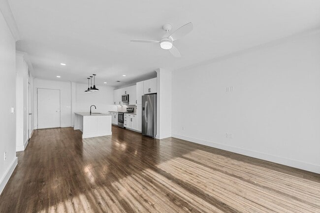 Photo - Modern 1/1 Condo in The Colony Unit 1507