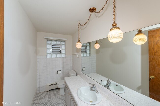 Photo - 4615 N Sayre Ave Unidad 2