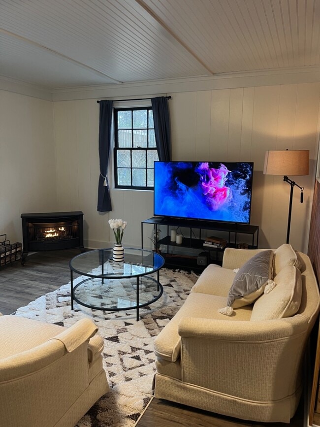 Photo - 1126 Brucemont Dr