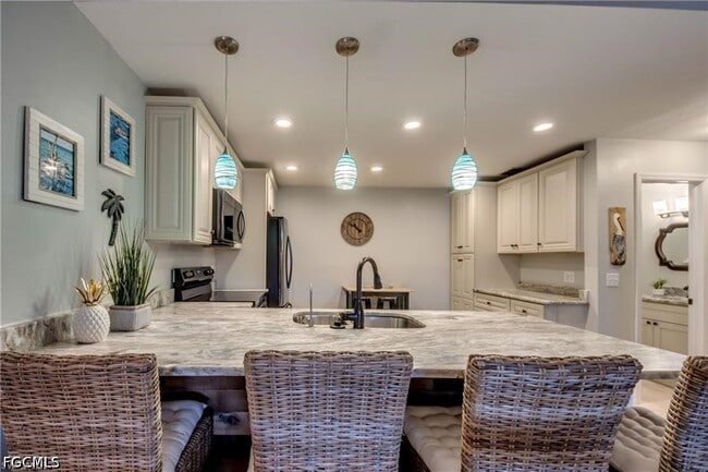 Photo - 6337 Royal Woods Dr