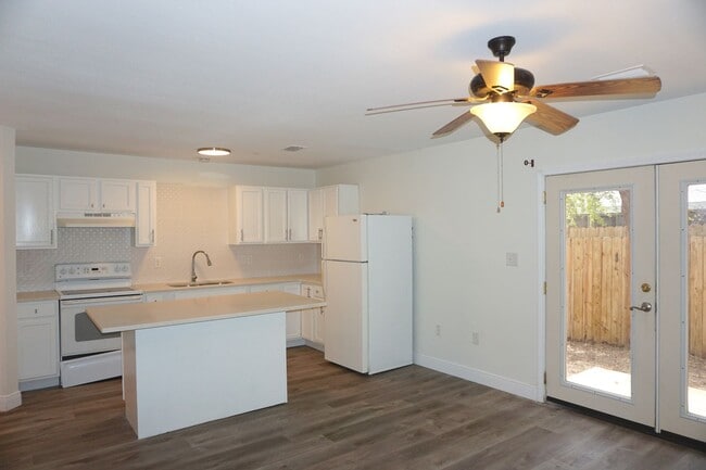 Photo - Two Bedroom Townhome in FWB