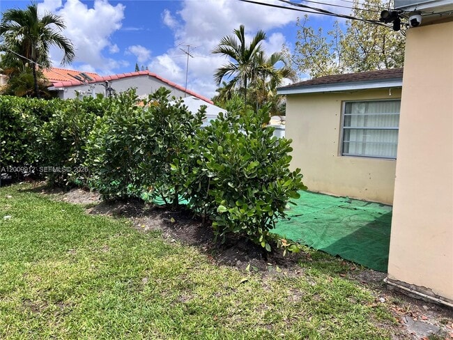 Photo - 1329 SW 75th Ave Unidad 1