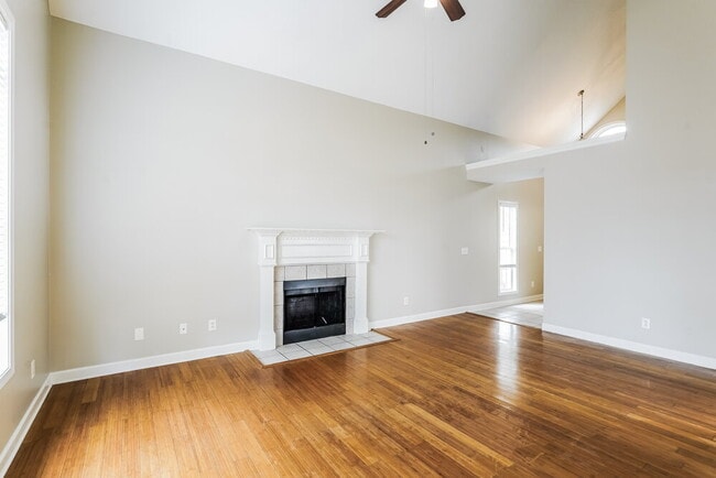 Photo - 906 Bexley Dr