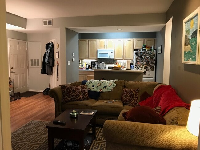 Building Photo - 12152 Penderview Ter Unit 1304