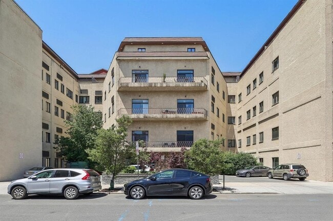Building Photo - 75 Liberty Ave Unit A16