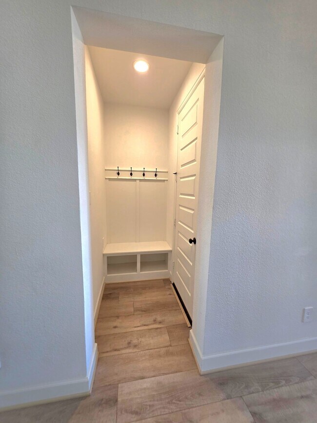 Photo - 15365 Legacy Pk Wy