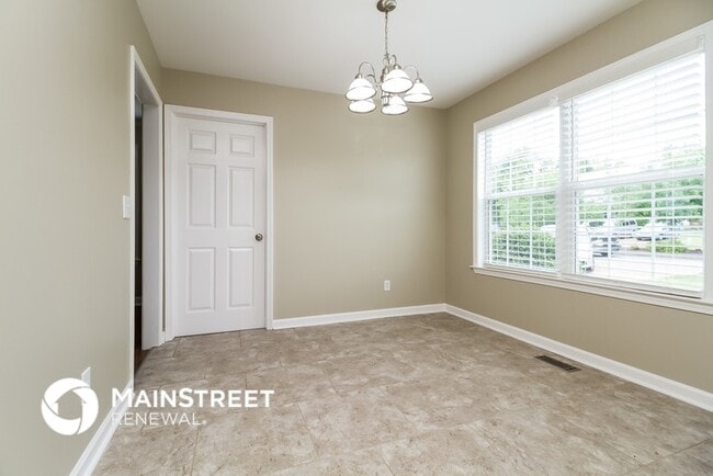 Photo - 2800 Sutherland Dr