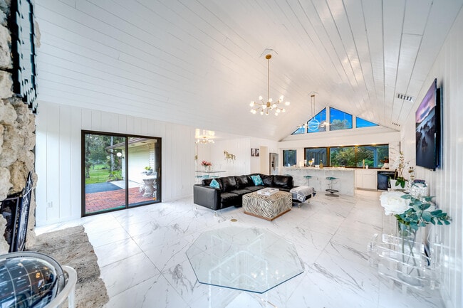 Photo - 583 Rambling Dr Cir Casa