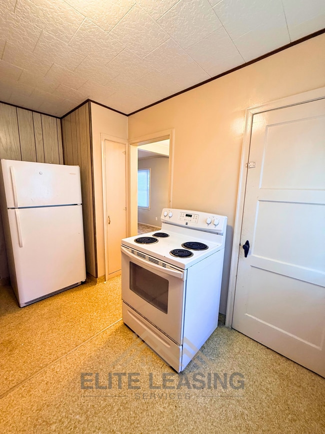 Photo - 1120 SW Jane Ave