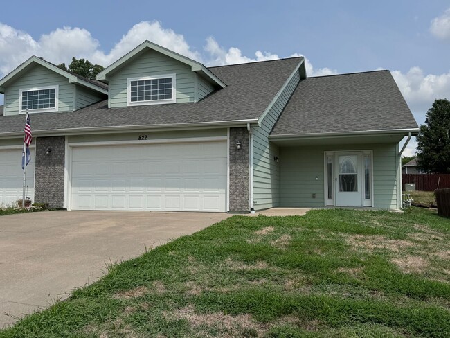 Large 2 bedroom duplex in Shawnee Heights ... - Large 2 bedroom duplex in Shawnee Heights ... Casa