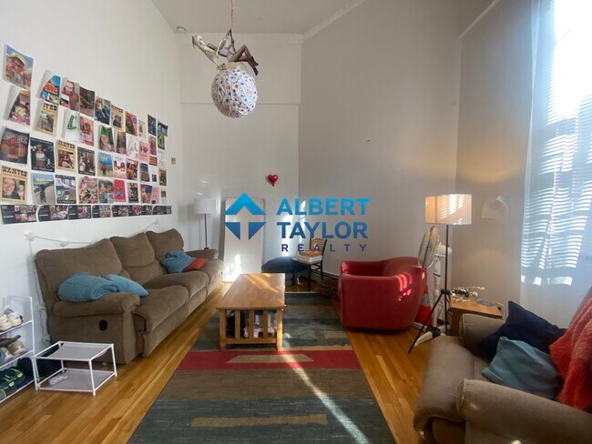 Photo - 168 Northampton St Unit 2