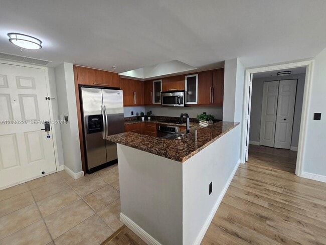 Photo - 888 Douglas Rd Unit 605