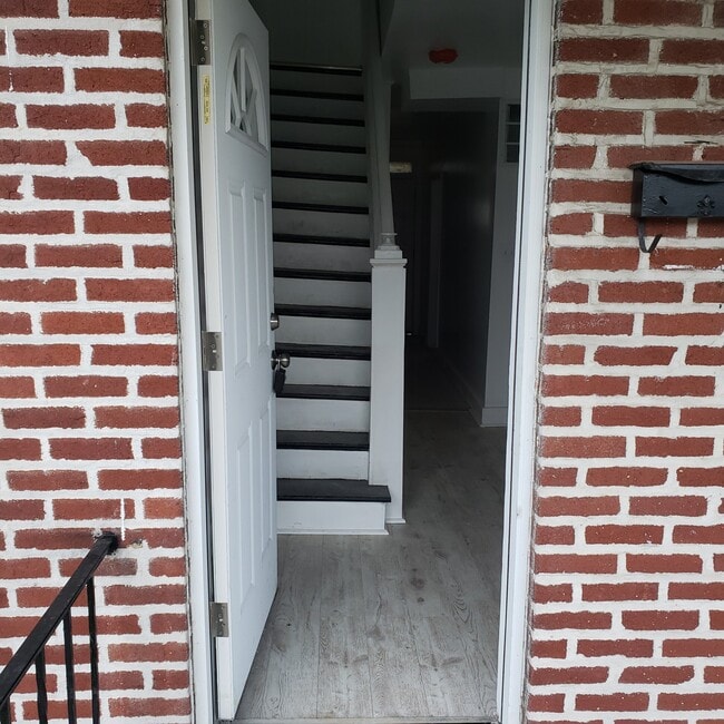 Photo - 3317 Lyndale Ave