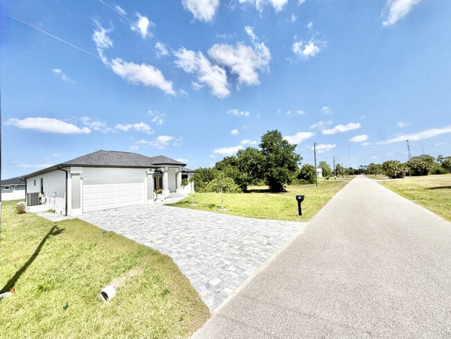 Photo - 20 Coxswain Dr