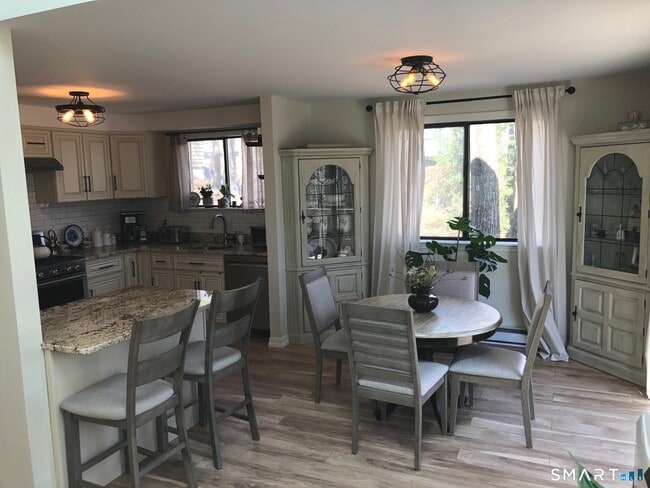 Photo - 355 Ledge Dr Unidad 355