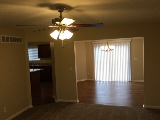 Photo - 1130 Donner Dr House