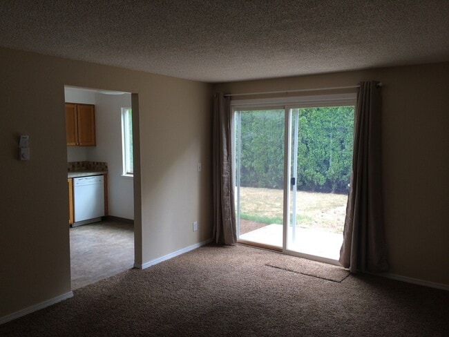 Photo - Great duplex in Gresham! rentalsc21.com