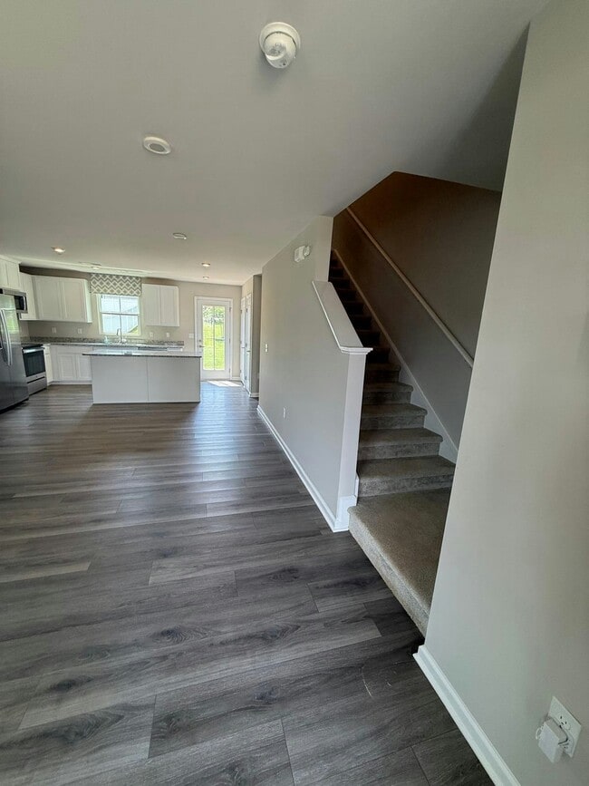 2010 Evanston Dr