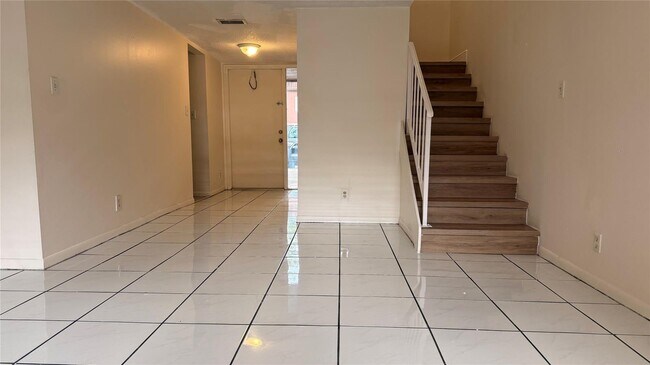 Photo - 22 Laredo Pl