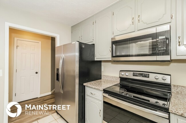 Photo - 5824 Stonehaven Dr NW