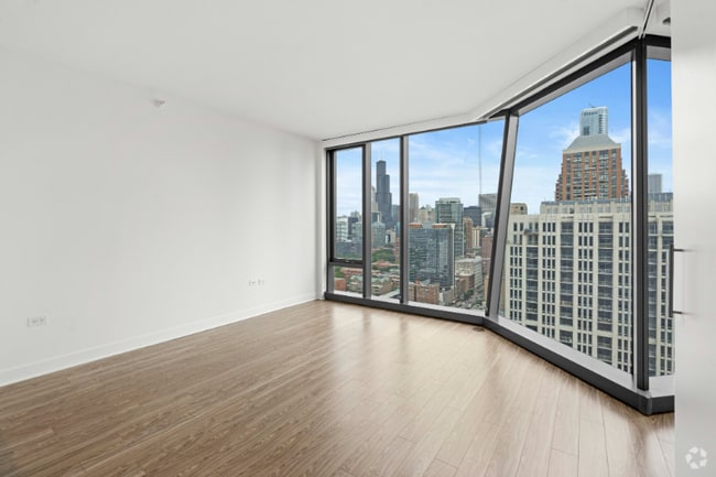 Building Photo - 1325 S Michigan Ave Rental