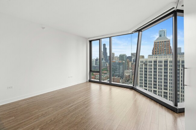 Photo - 1325 S Michigan Ave Apartment