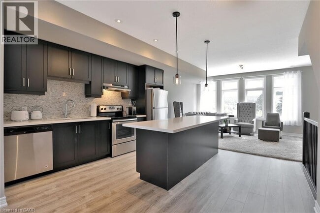 Photo - 65 Esplanade Ln