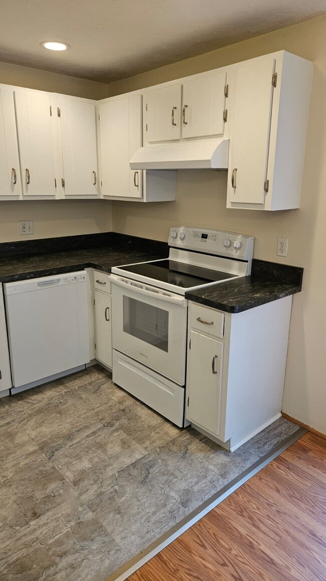 Photo - 165 Alice St Unit 1