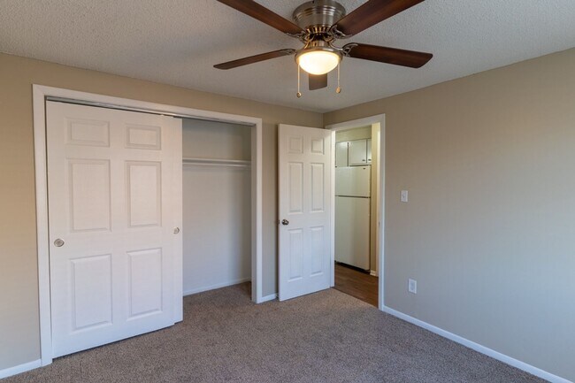 Photo - Lorinda Apartments