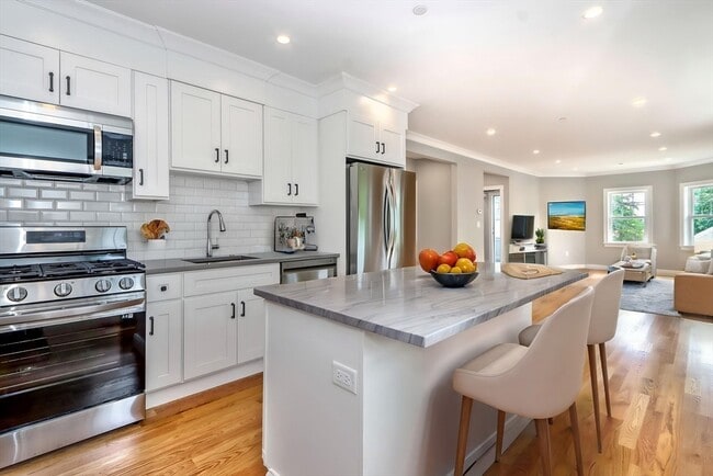 Building Photo - 60 Johnswood Rd Unit 2