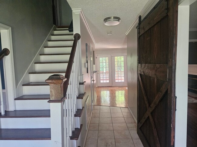 Photo - Knoxville 37934 - 4 bedroom, 2.5 bath - call Karen Robertson 865-454-7626