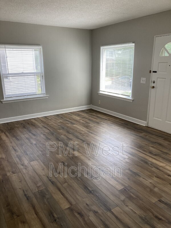 Photo - 927 10th St NW Unit 1