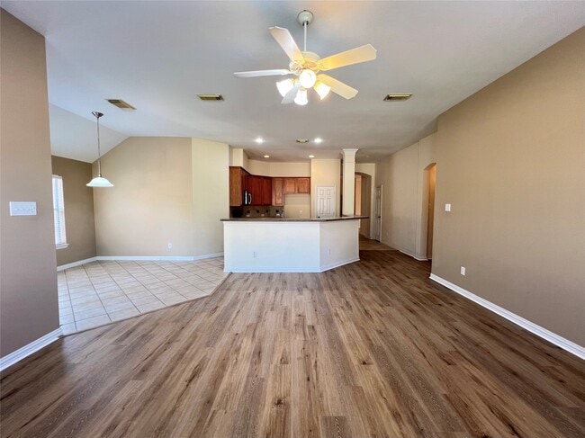 Building Photo - 23247 Dewflower Dr Rental