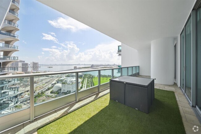 Building Photo - 900 Biscayne Blvd Unit 2908 Rental