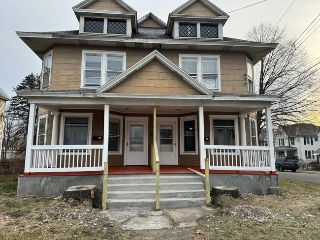 Spacious Remodeled Home in Binghamton, NY - Spacious Remodeled Home in Binghamton, NY