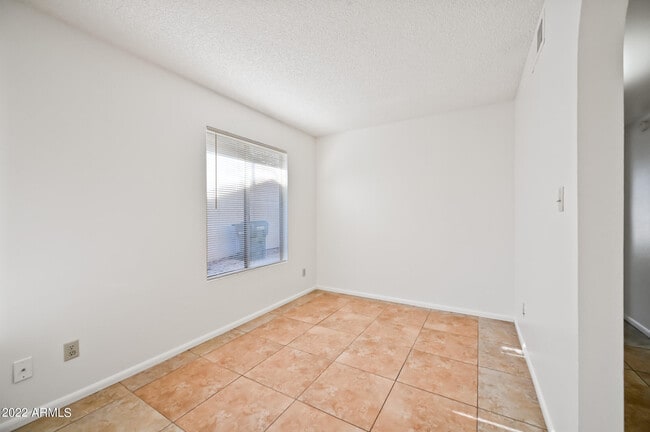 Photo - 2602 W Winchcomb Dr