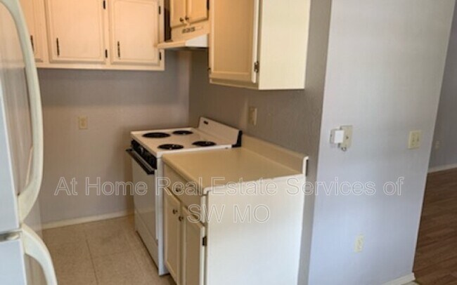 1636 N Benton Ave Unit D