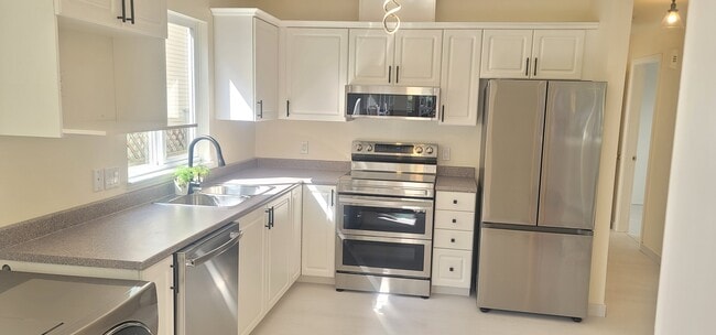 Photo - 2338 Chesterfield Av Unit 2BR Suite