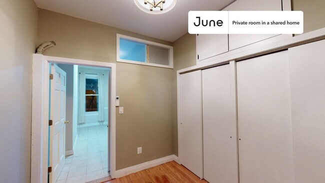 Room in Shared 5 bed/2 bath home in Sunset Park
