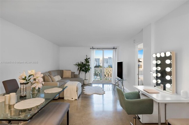 Building Photo - 1020 Meridian Ave Unit 816 Rental