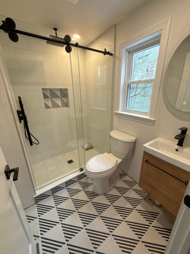 Photo - 18 Princeton St