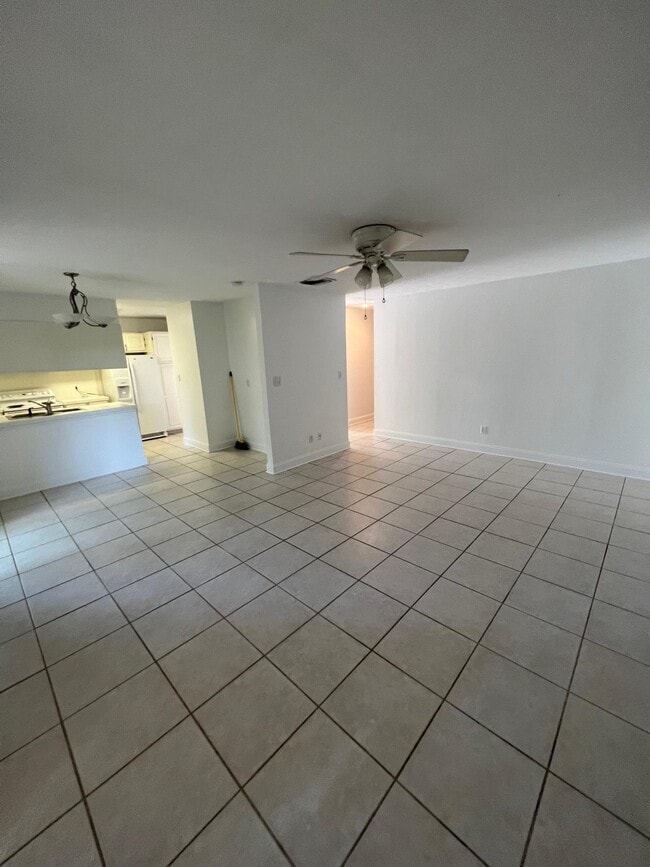 Photo - 420 Westwood Dr