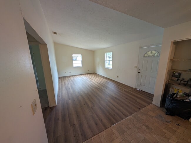 Photo - 11851 Illinois St